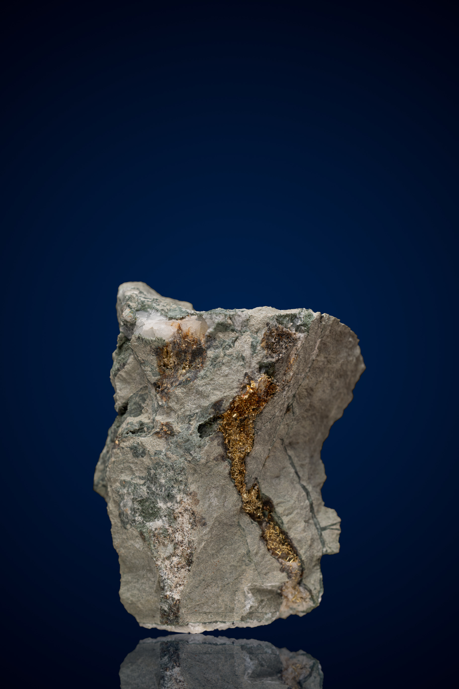 (image for) Geological, Dramatic Natural Gold and Host Rock Specimen - Olinghouse Mine, Nevada - 98.71 grams
